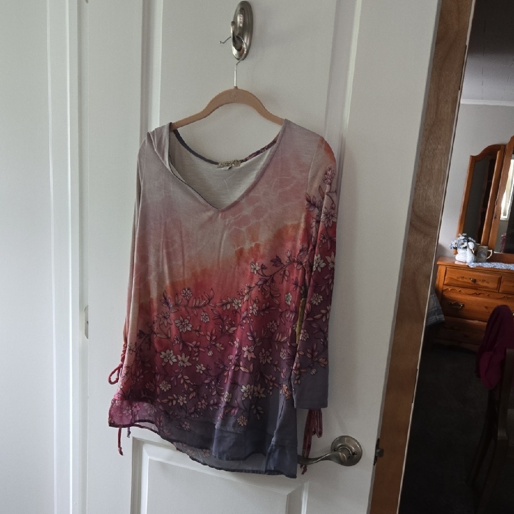 ONE WORLD Floral V-Neck Tunic - Pink and Gray